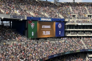 世俱杯半决赛切尔西2-0弗鲁米嫩塞，70556名球迷到场观战